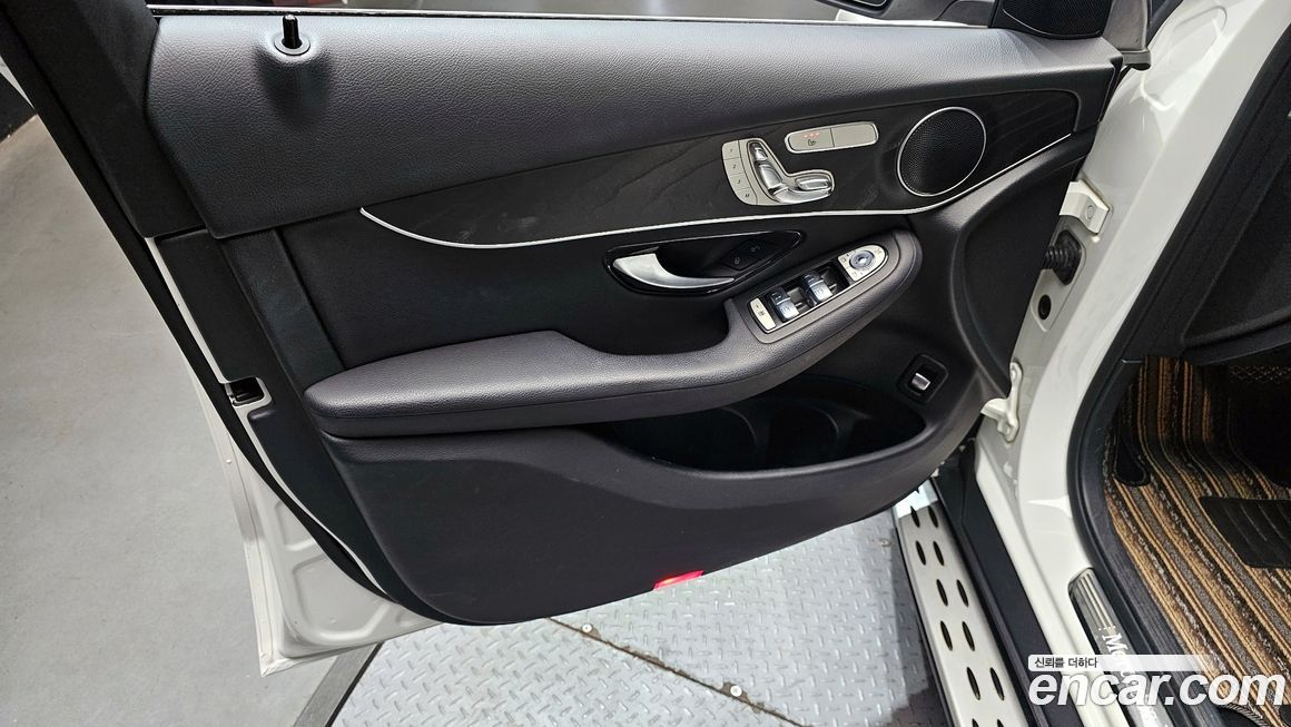 Mercedes-Benz GLC-Class 2019