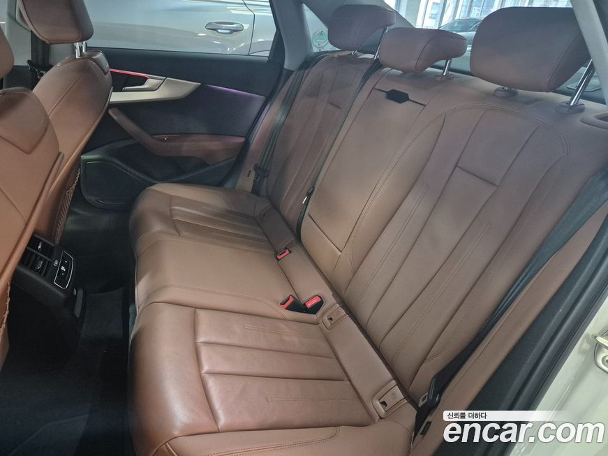 Audi A4 2023