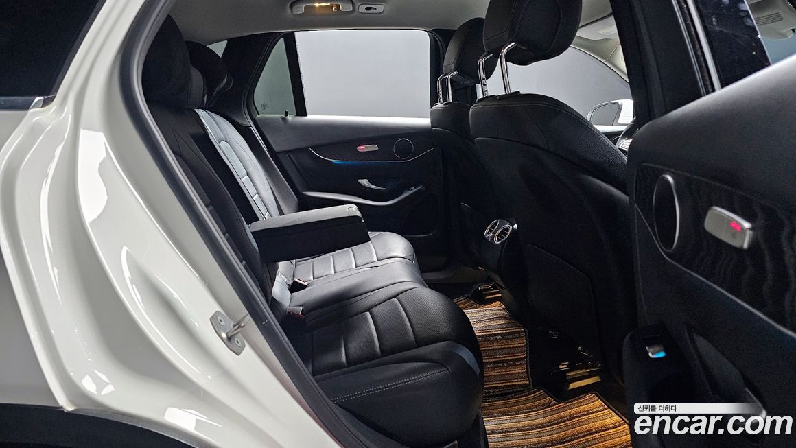 Mercedes-Benz GLC-Class 2019