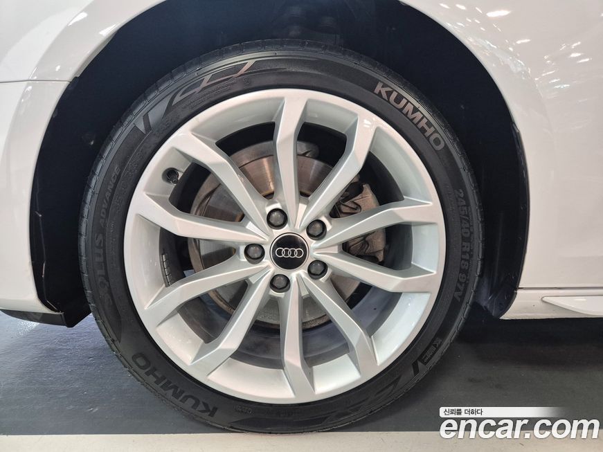 Audi A4 2023