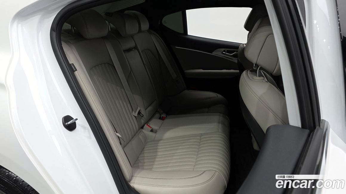 Genesis G70 2021