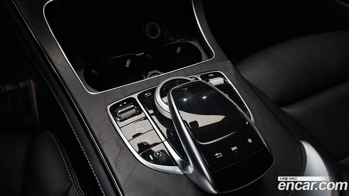 Mercedes-Benz GLC-Class 2019