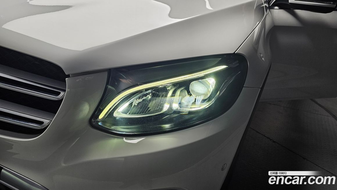 Mercedes-Benz GLC-Class 2019