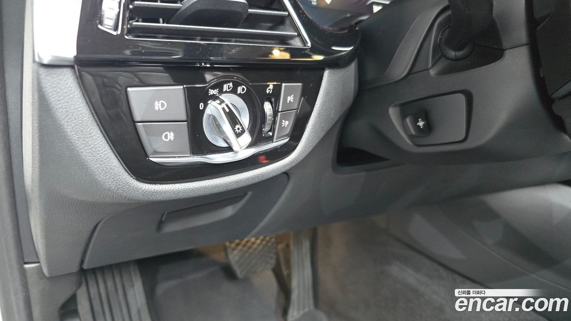 BMW 5-Series 2019