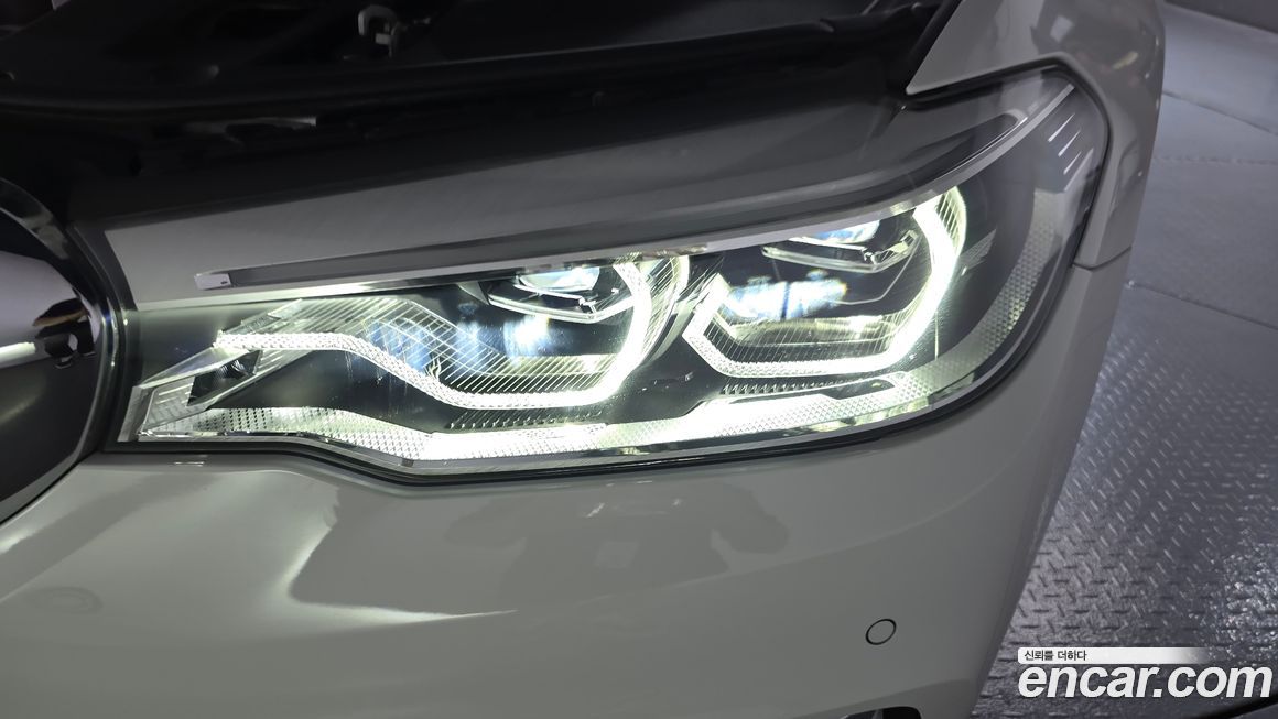 BMW 5-Series 2019