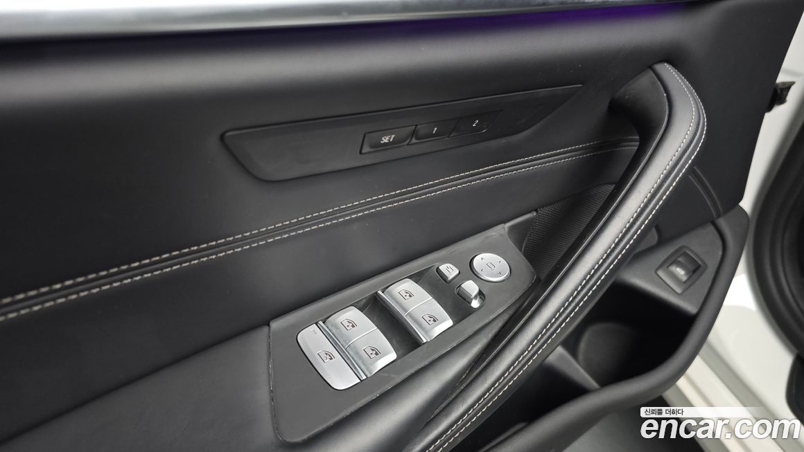 BMW 5-Series 2019