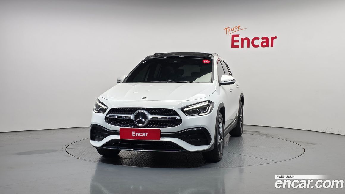 Mercedes-Benz GLA-Class 2021