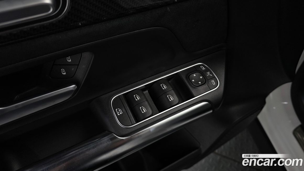 Mercedes-Benz GLA-Class 2021