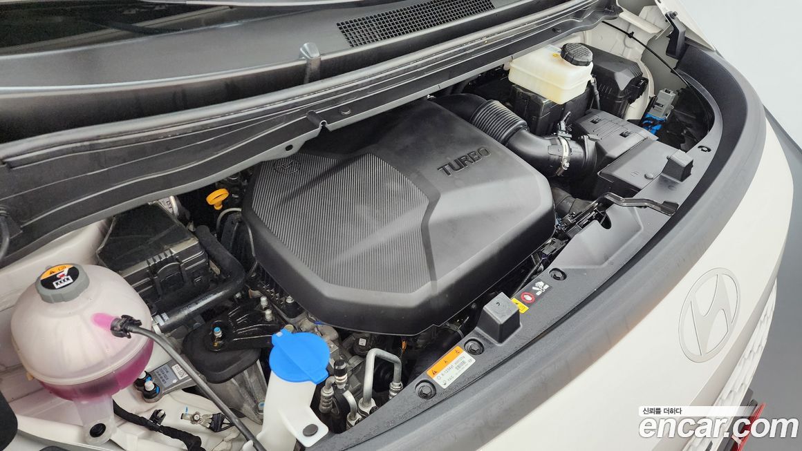 Hyundai Staria 2025