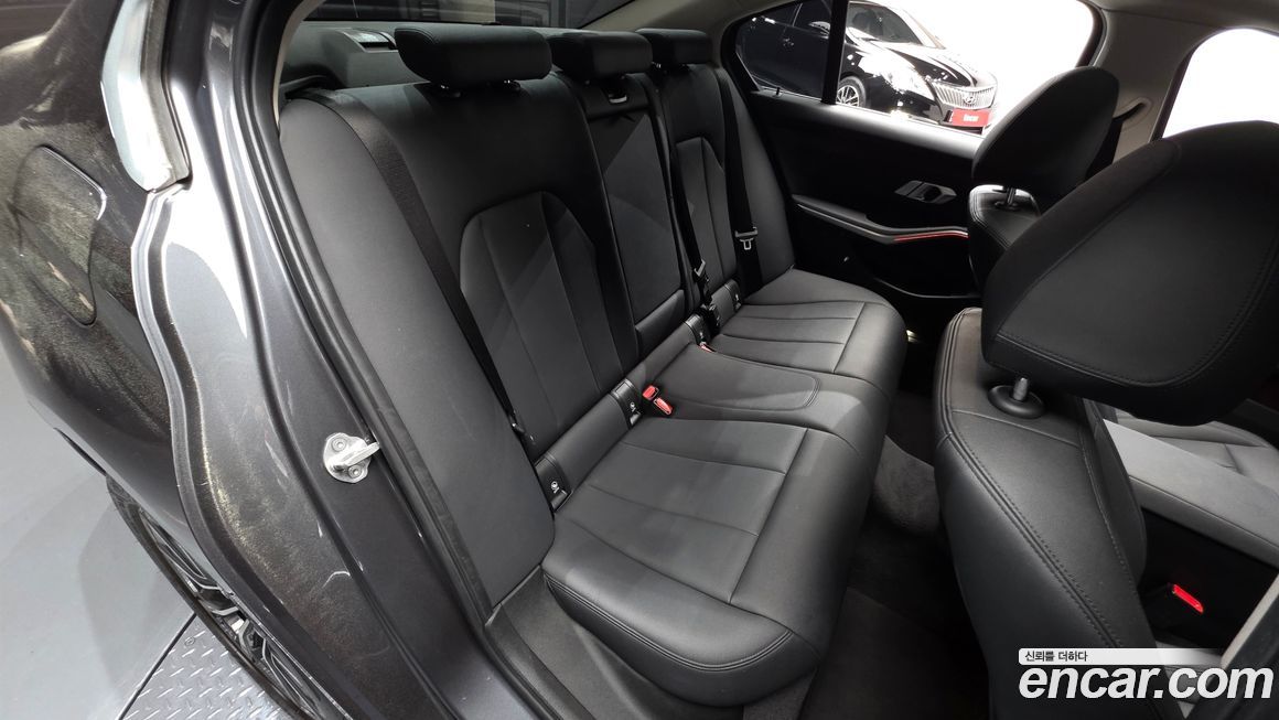 BMW 3-Series 2021