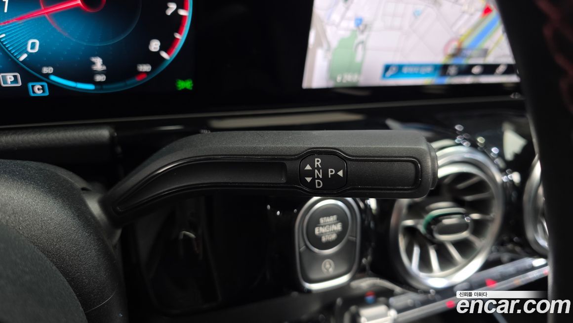 Mercedes-Benz GLA-Class 2021