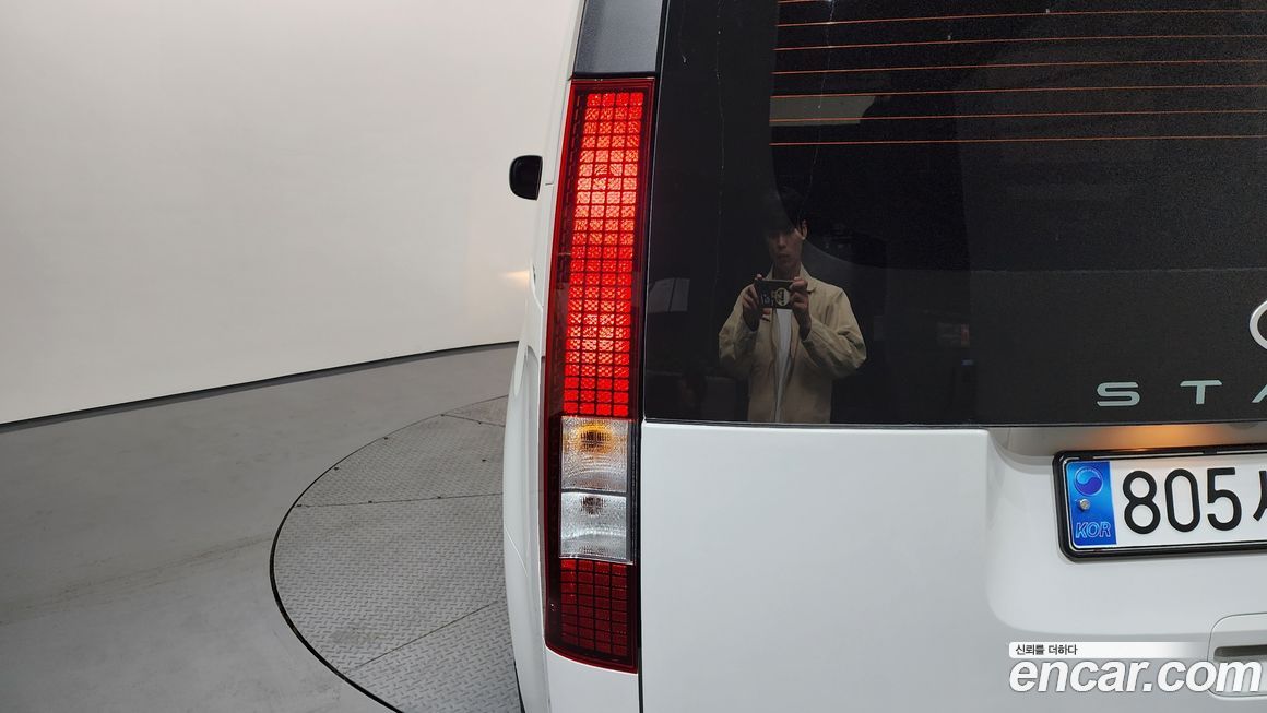 Hyundai Staria 2025
