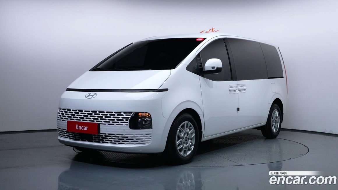 Hyundai Staria 2025