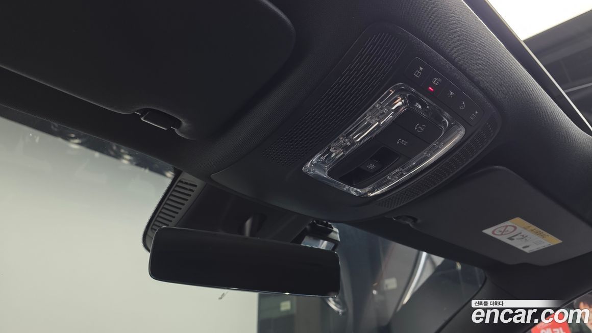 Mercedes-Benz GLA-Class 2021