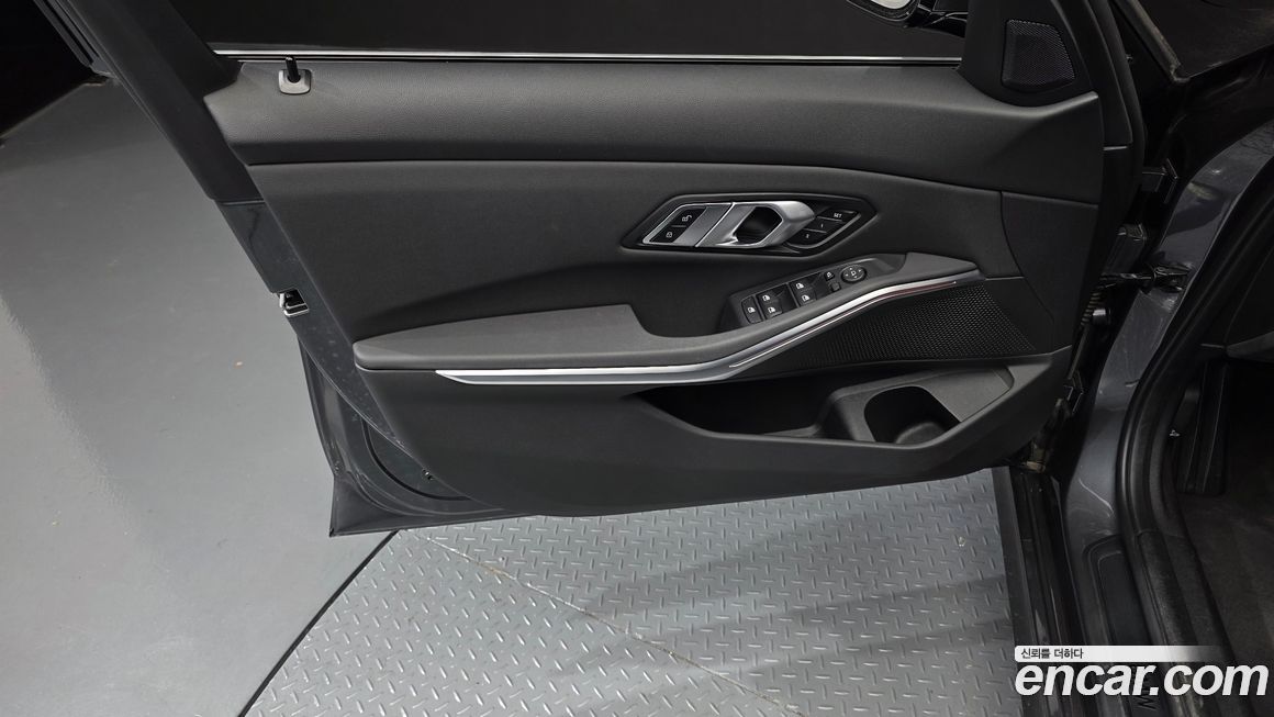 BMW 3-Series 2021