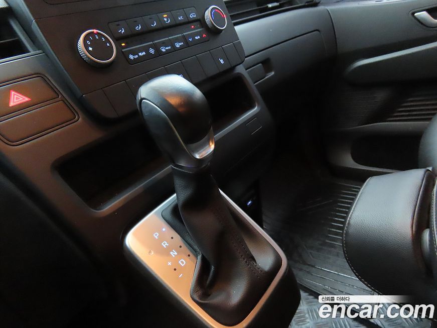 Hyundai Staria 2022