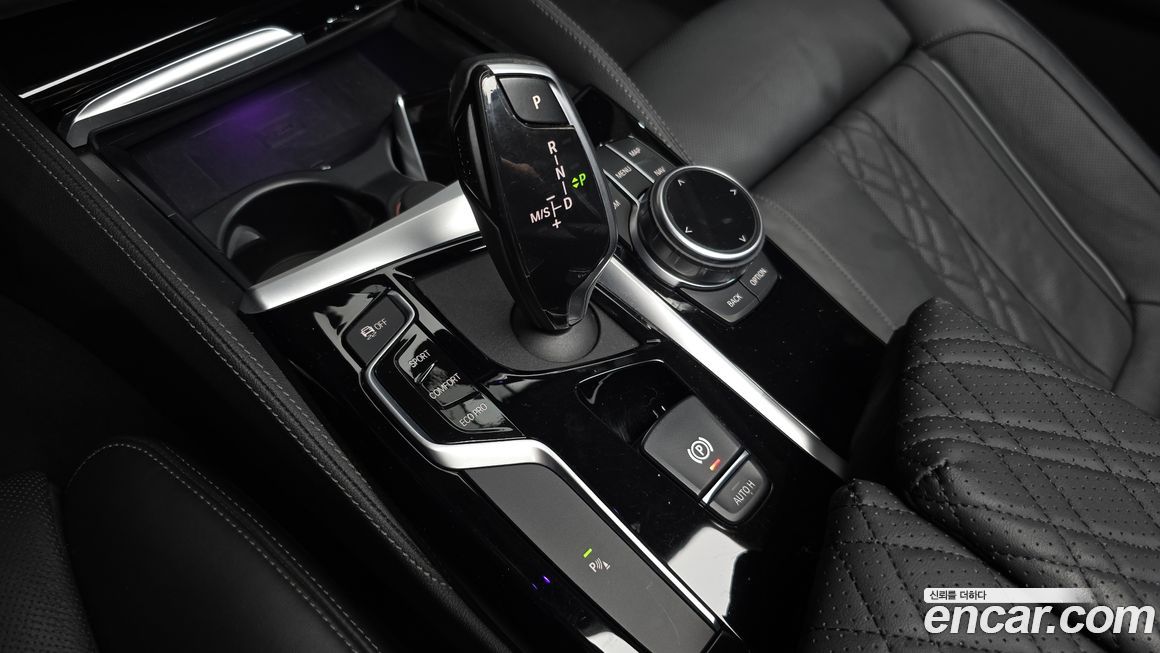BMW 5-Series 2019