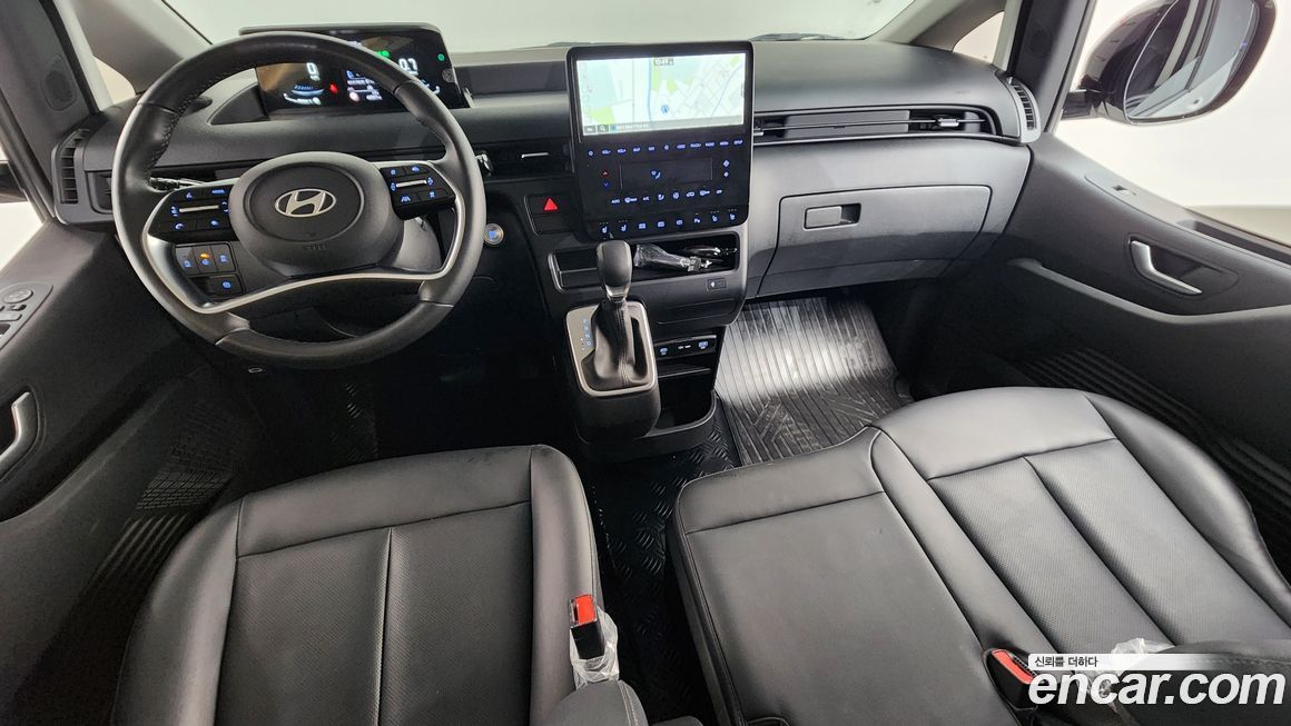 Hyundai Staria 2025