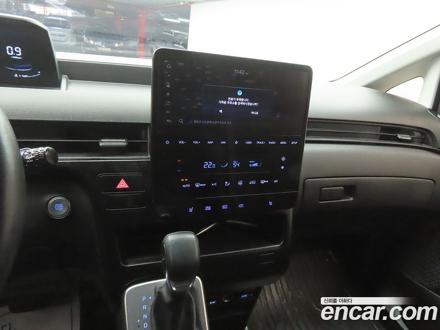 Hyundai Staria 2024