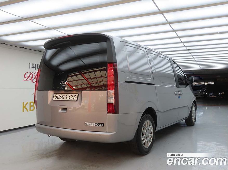 Hyundai Staria 2024