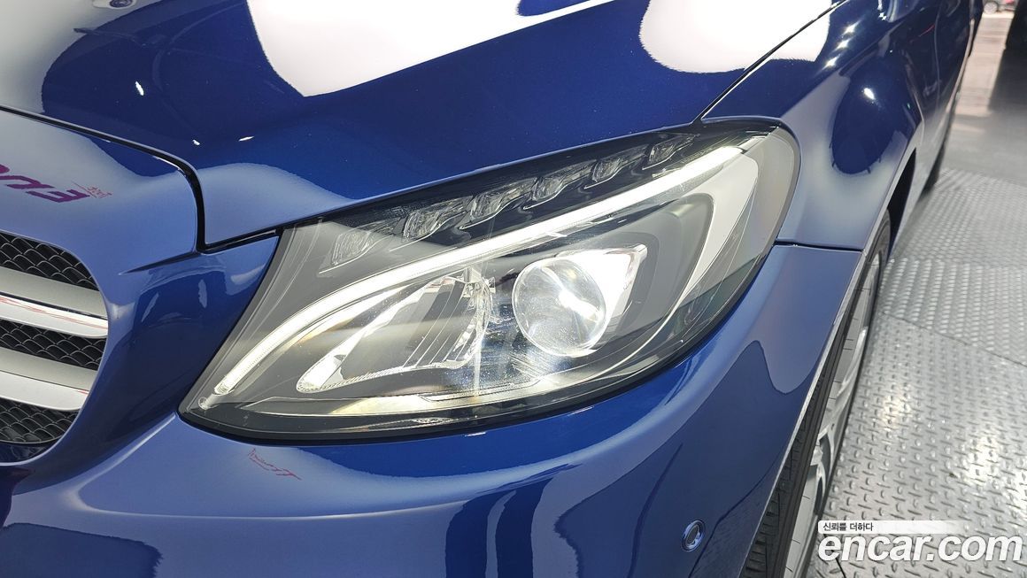 Mercedes-Benz C-Class 2018