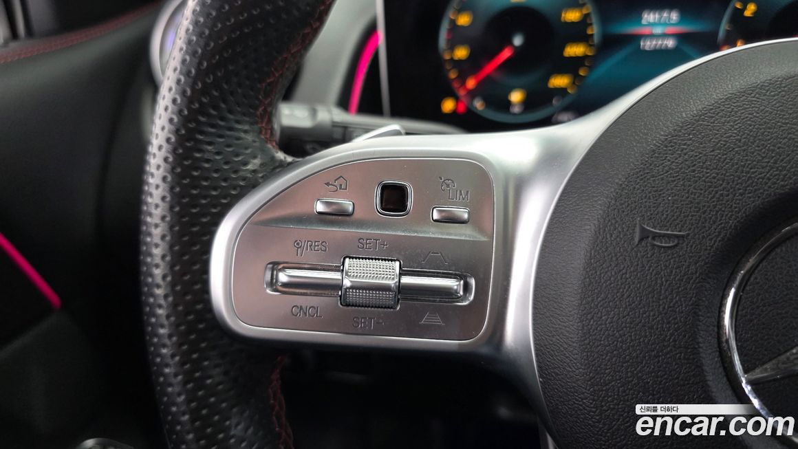 Mercedes-Benz GLB-Class 2020