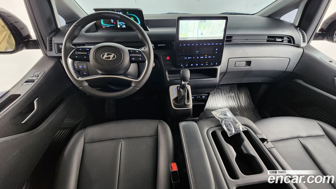 Hyundai Staria 2025