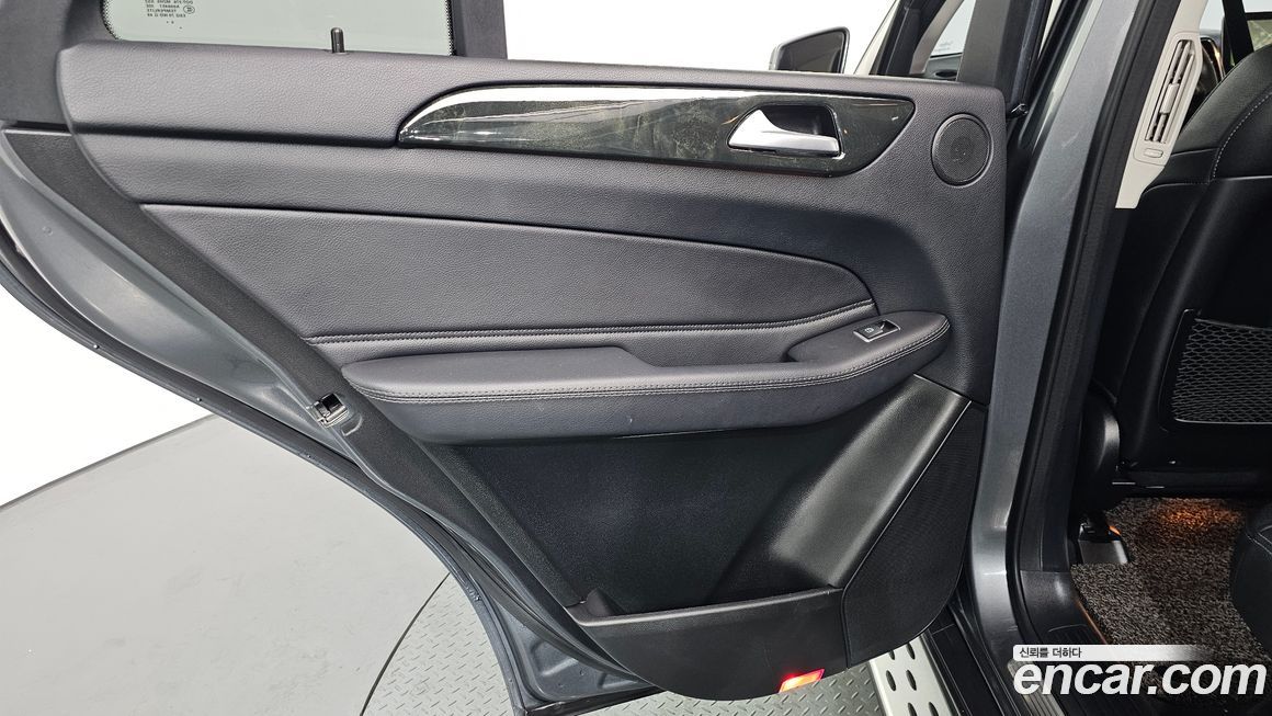 Mercedes-Benz GLE-Class 2017