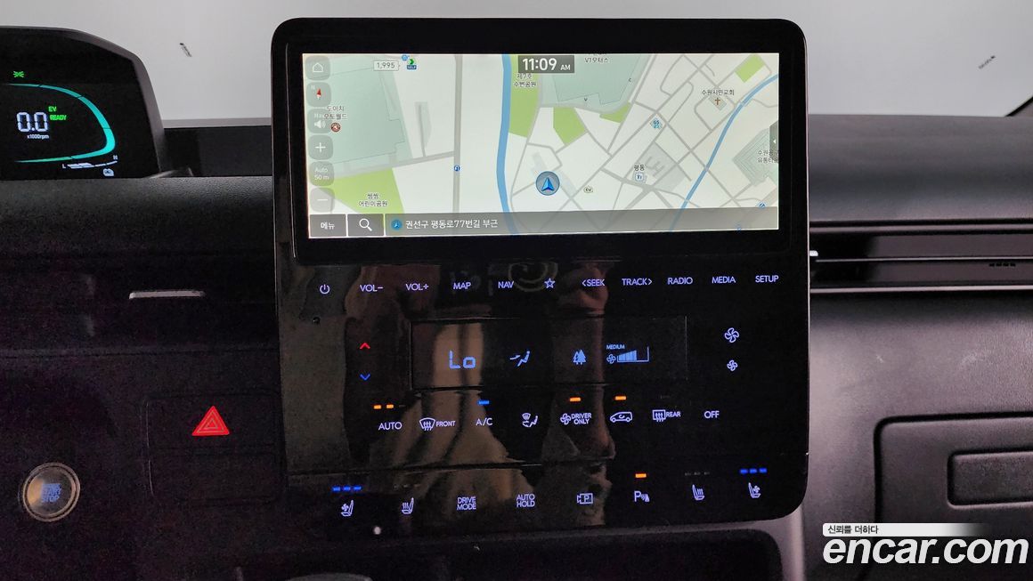 Hyundai Staria 2025