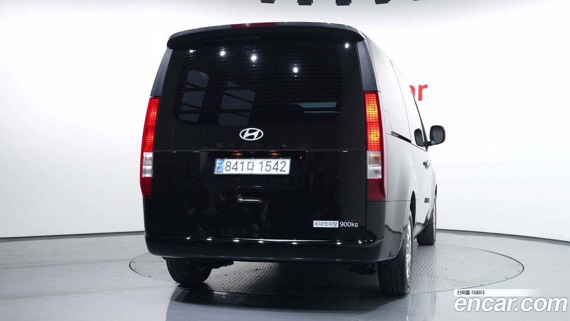 Hyundai Staria 2025