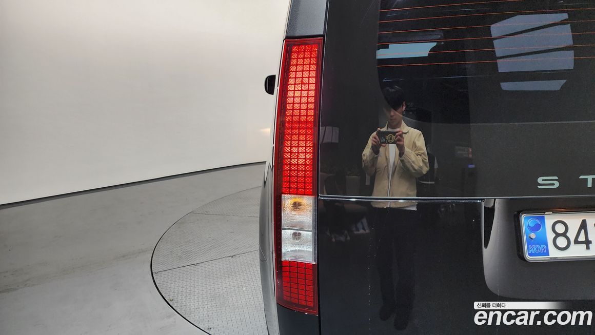 Hyundai Staria 2025