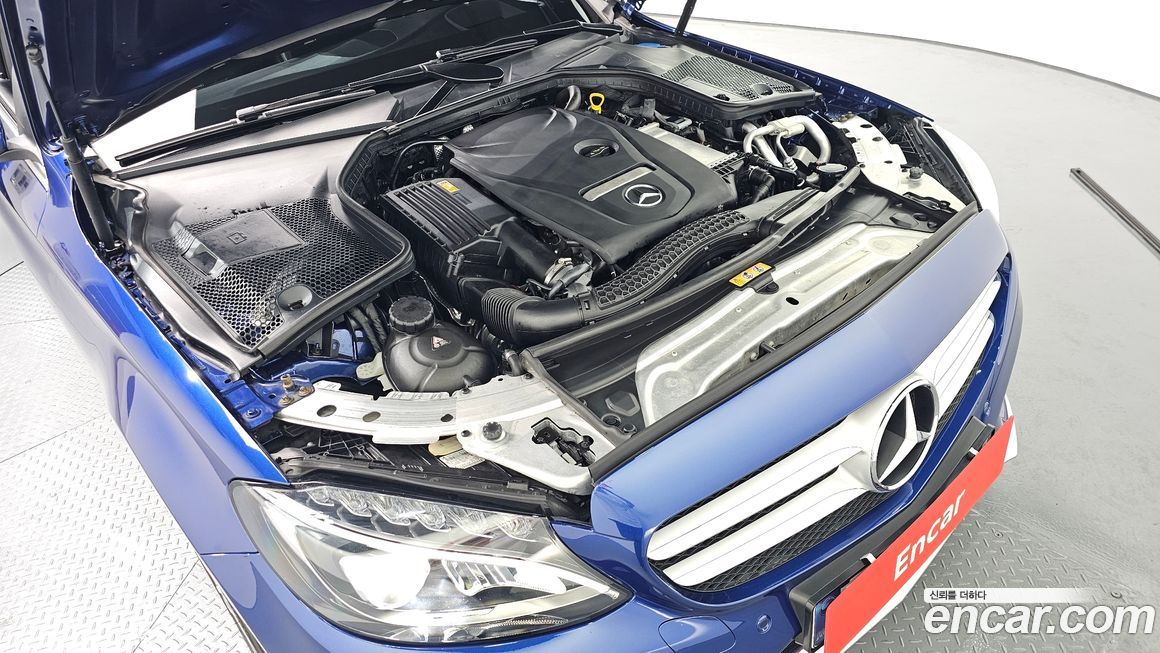 Mercedes-Benz C-Class 2018