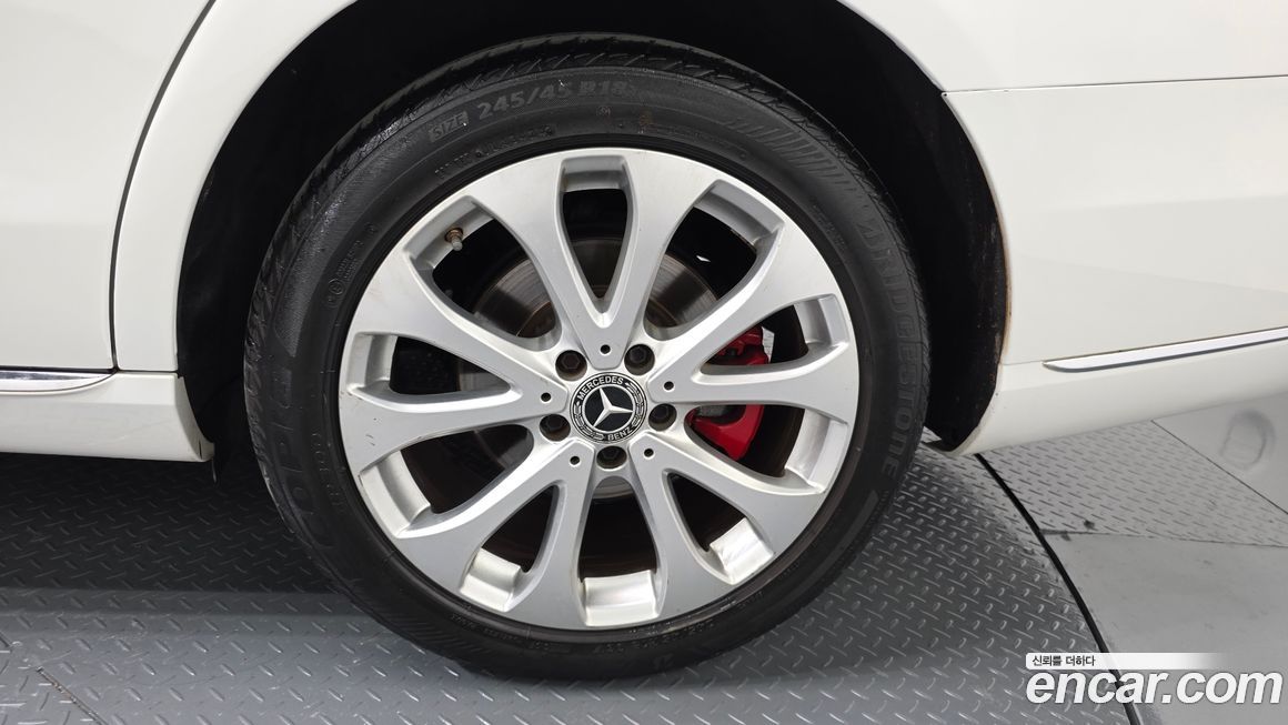 Mercedes-Benz E-Class 2019