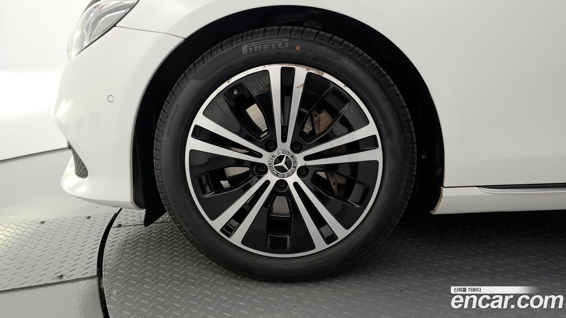 Mercedes-Benz E-Class 2020