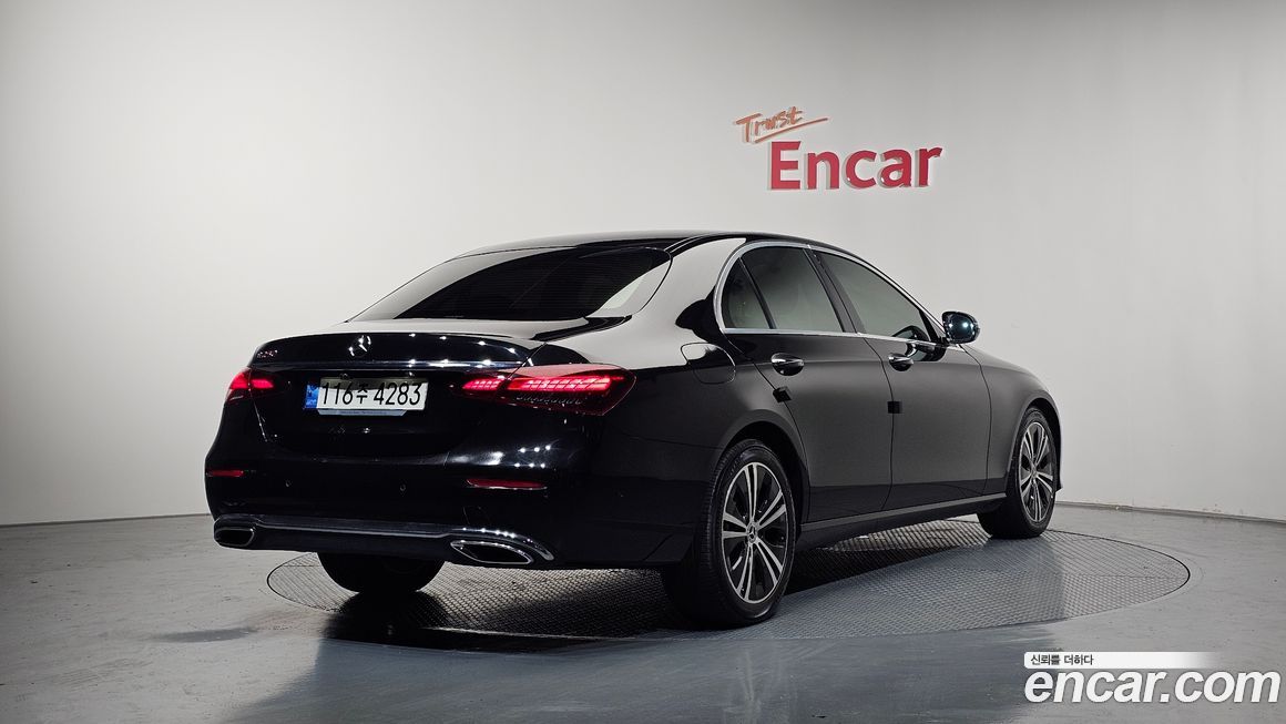 Mercedes-Benz E-Class 2021