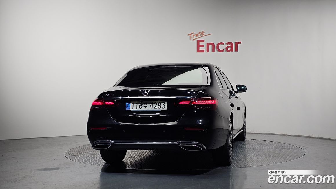 Mercedes-Benz E-Class 2021