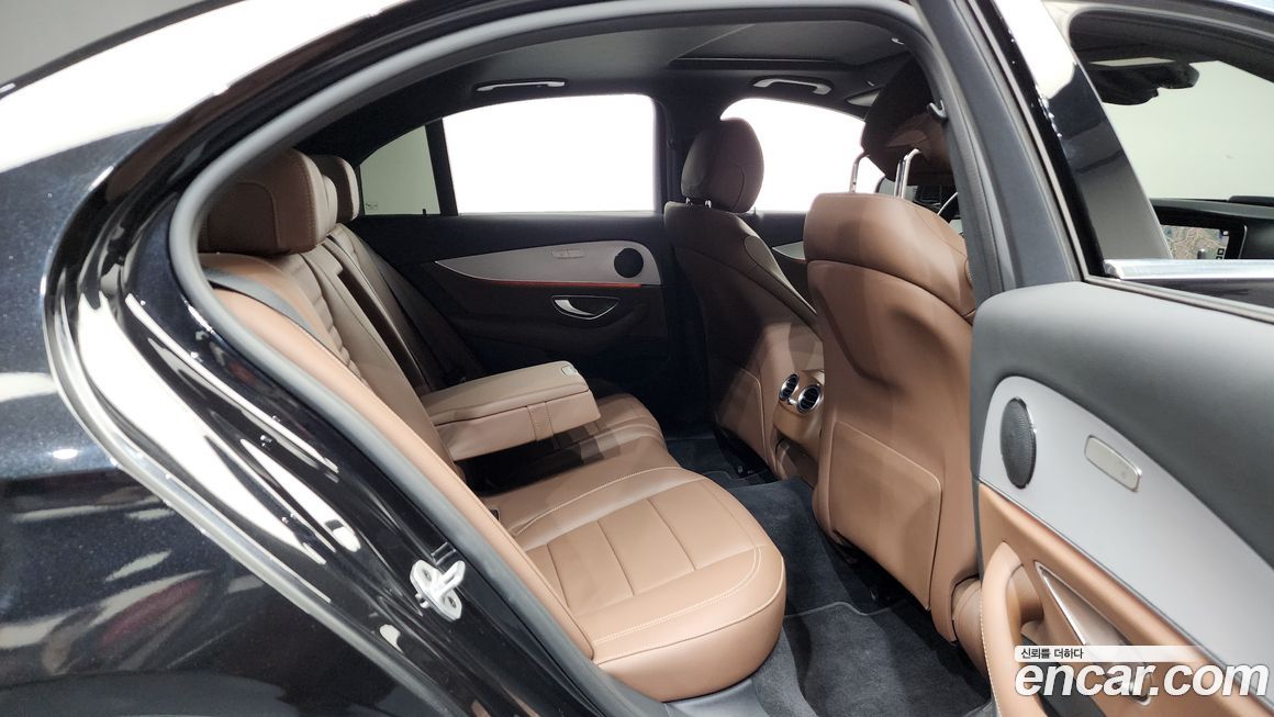 Mercedes-Benz E-Class 2021