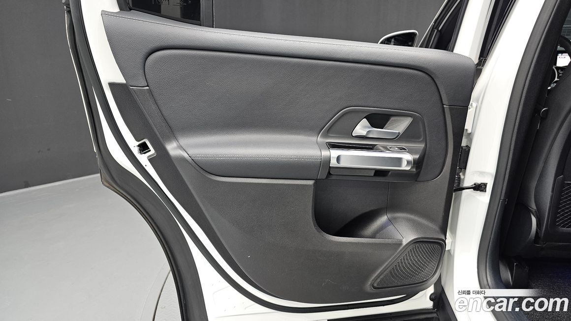 Mercedes-Benz GLB-Class 2020