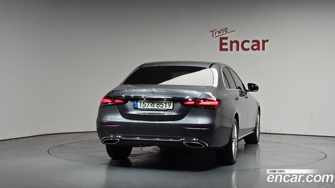 Mercedes-Benz E-Class 2021