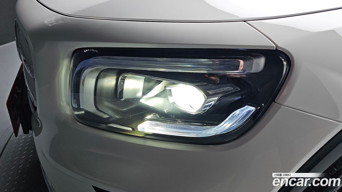 Mercedes-Benz GLB-Class 2020