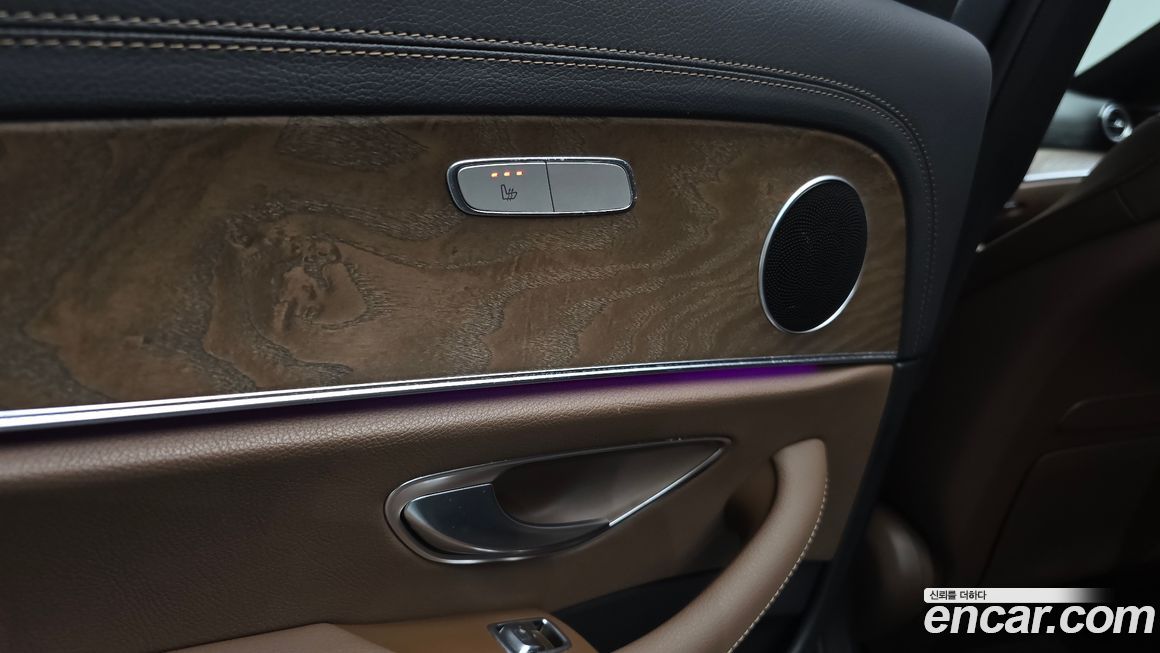 Mercedes-Benz E-Class 2021