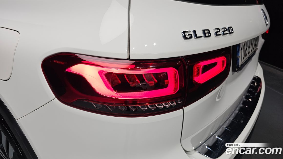Mercedes-Benz GLB-Class 2020