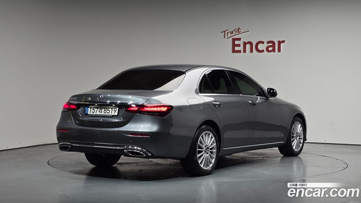 Mercedes-Benz E-Class 2021