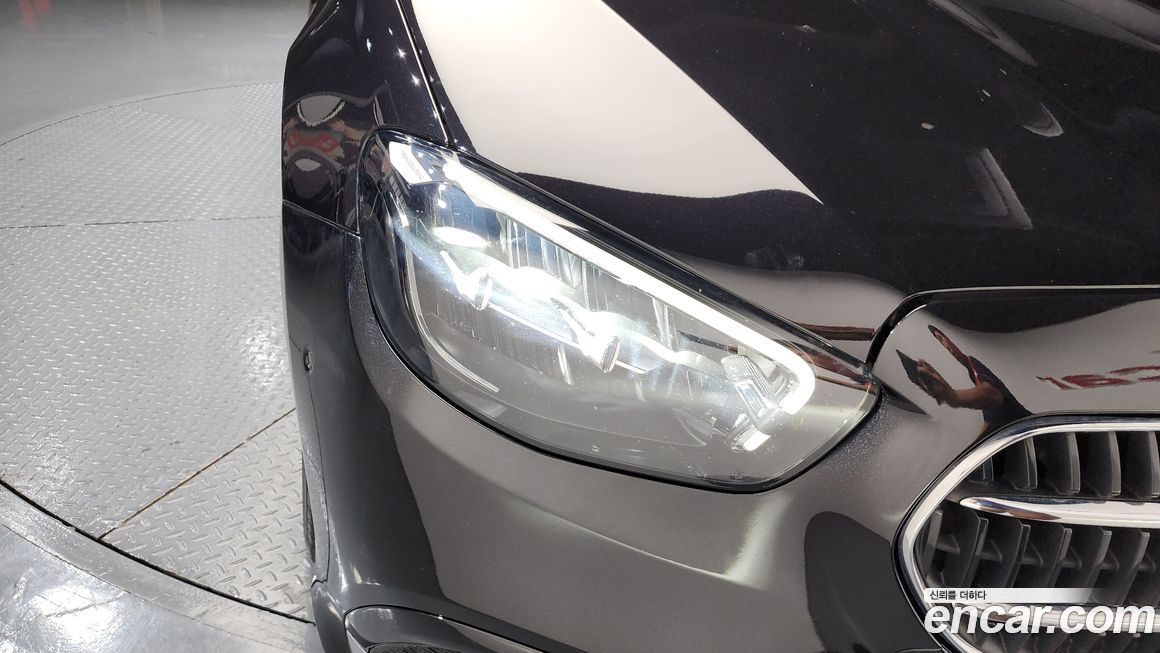 Mercedes-Benz E-Class 2021