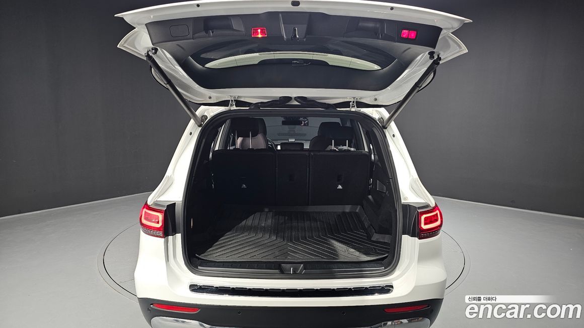 Mercedes-Benz GLB-Class 2020