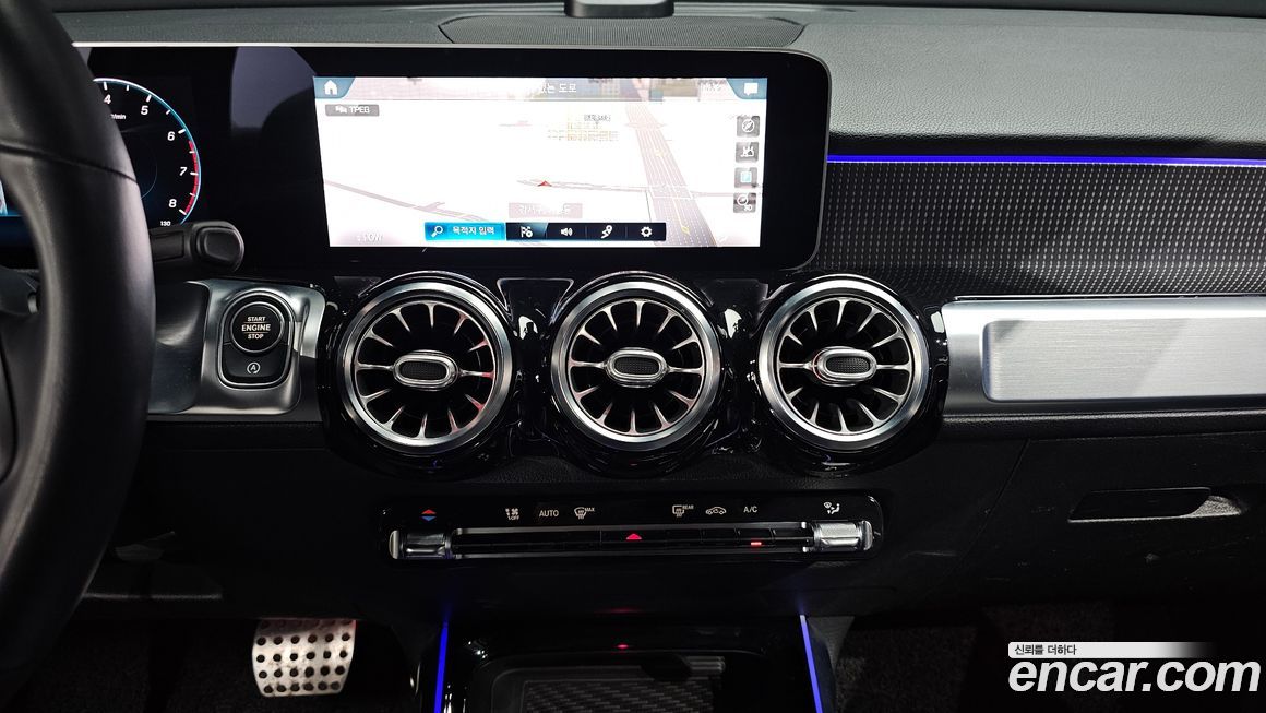 Mercedes-Benz GLB-Class 2020