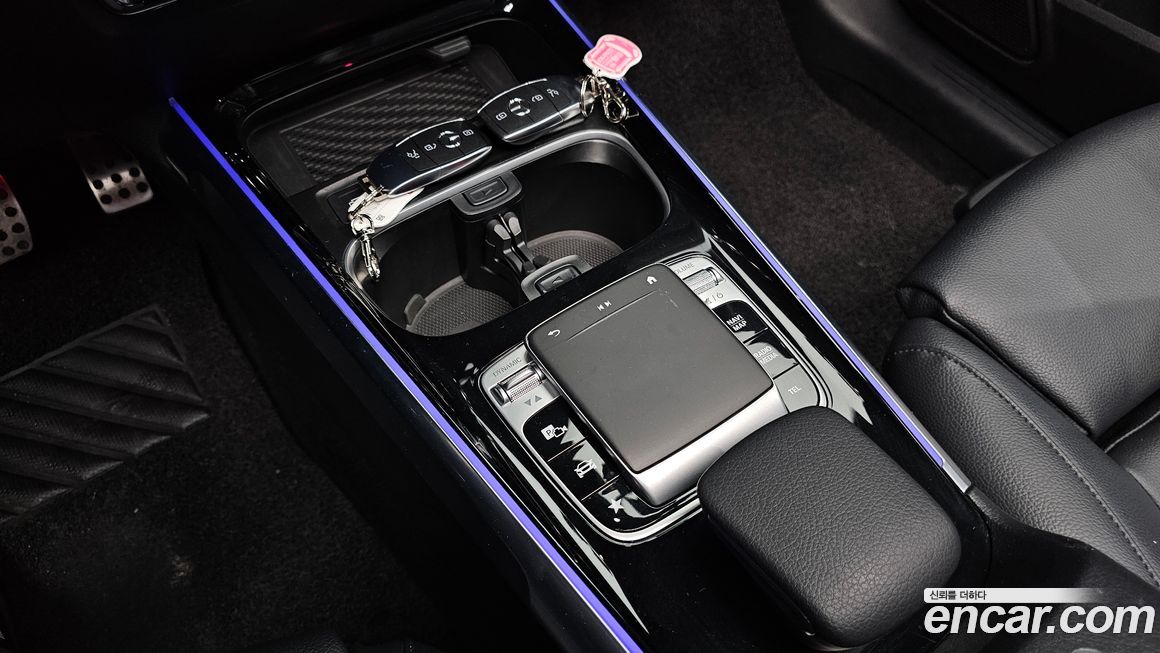 Mercedes-Benz GLB-Class 2020