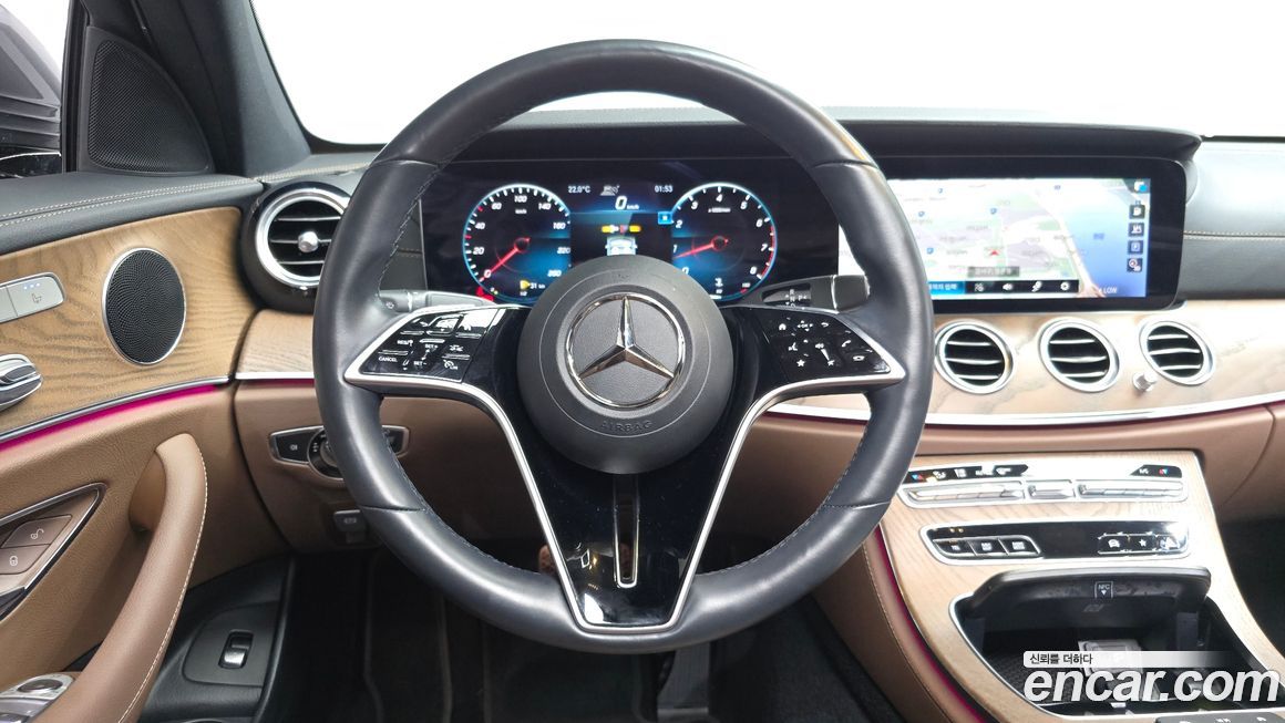 Mercedes-Benz E-Class 2021