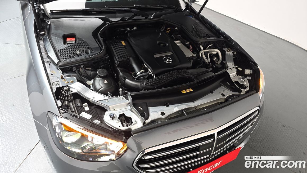 Mercedes-Benz E-Class 2021