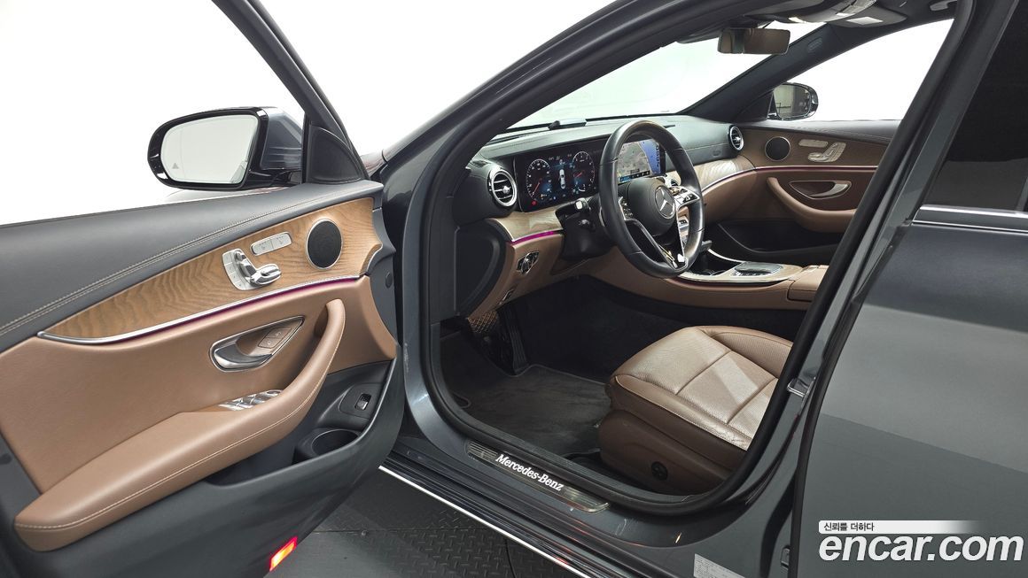 Mercedes-Benz E-Class 2021